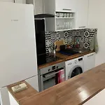 Lovely Vue Cathedrale, Hyper Centre, Proche Aeroport Et Gare Sncf شقة