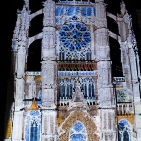 Apartamento Lovely Vue Cathedrale, Hyper Centre, Proche Aeroport Et Gare Sncf