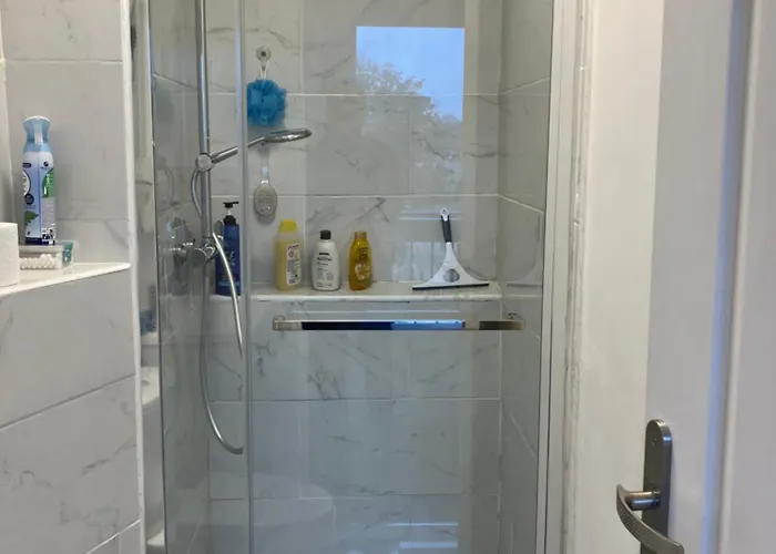 Apartament Lovely Vue Cathedrale, Hyper Centre, Proche Aeroport Et Gare Sncf *